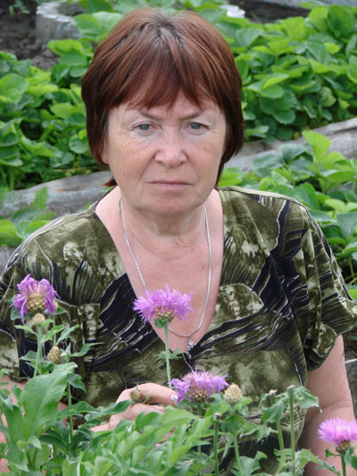 Ведущая страницы учитель технологии СОШ № 1 Надежда Ивановна Сахань.