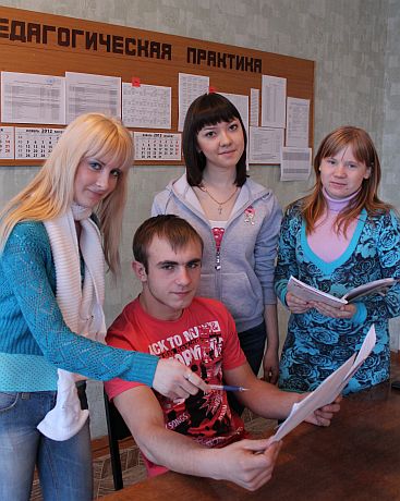 На фото: М. Афонина, М. Легачев, Е. Вагнер, Е. Бахман.