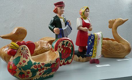 От деревянных скульптур В.А. Федина глаз не отвести.