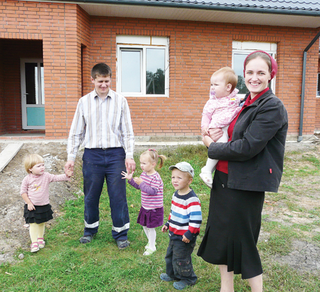 Семья Виктора и Марины Паульс в течение года расчитывает отметить новоселье.