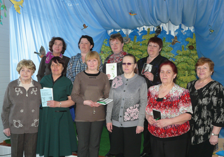 Первые участницы клуба любителей поэзии «Надежда»